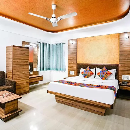 Fabhotel Ratna Palace - Inside Baronet Complex-3